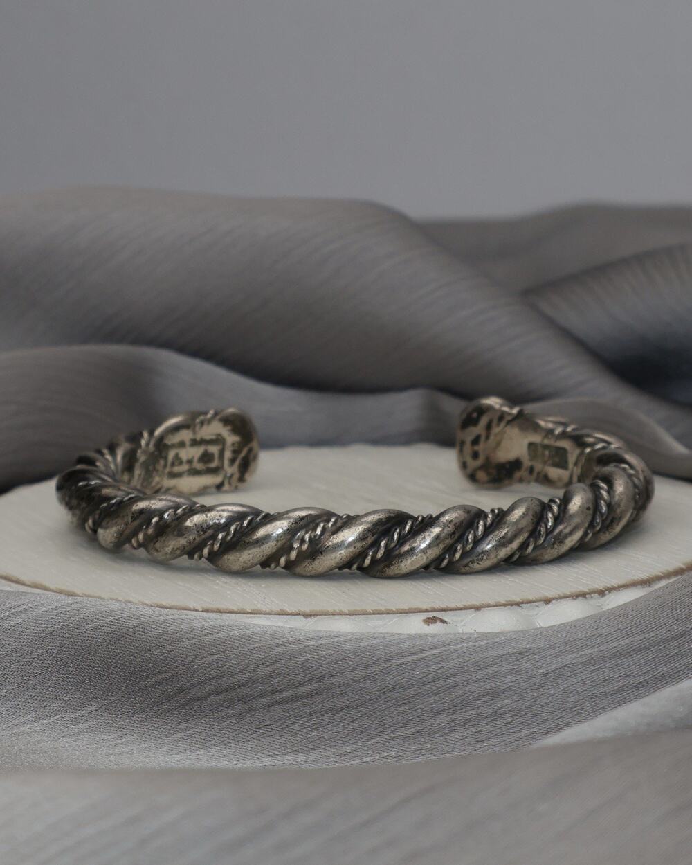 Vintage Navajo Orville Tsinnie Sterling Twisted Cuff Bracelet 55.1G/ 7in N1465